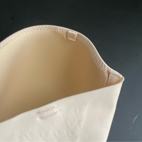 Victoria's Secret Very sexy multi-way nude bra 32DDD - Picture 6 of 9